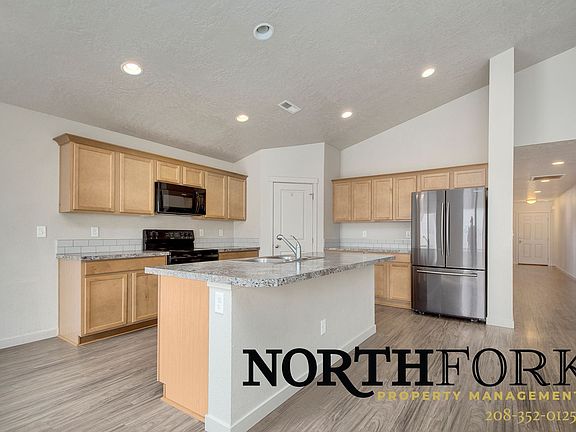 4th image of 12583 Herrick St