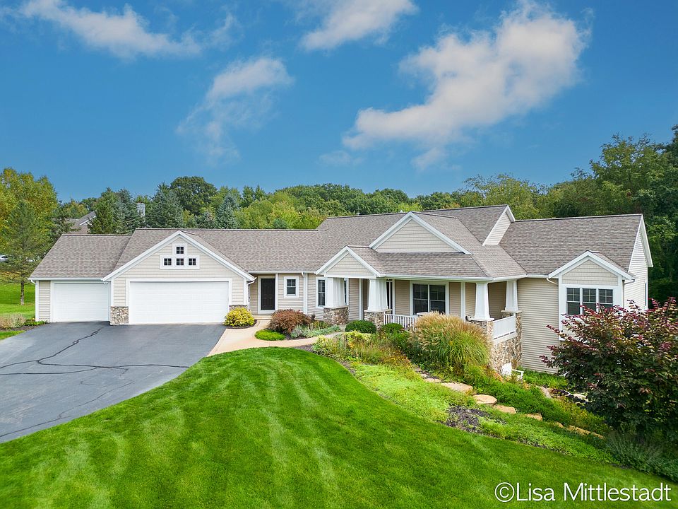 1st image of 2600 Sturbridge Dr SE