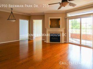 4950 Brenman Park Dr APT 213, Alexandria, VA 22304