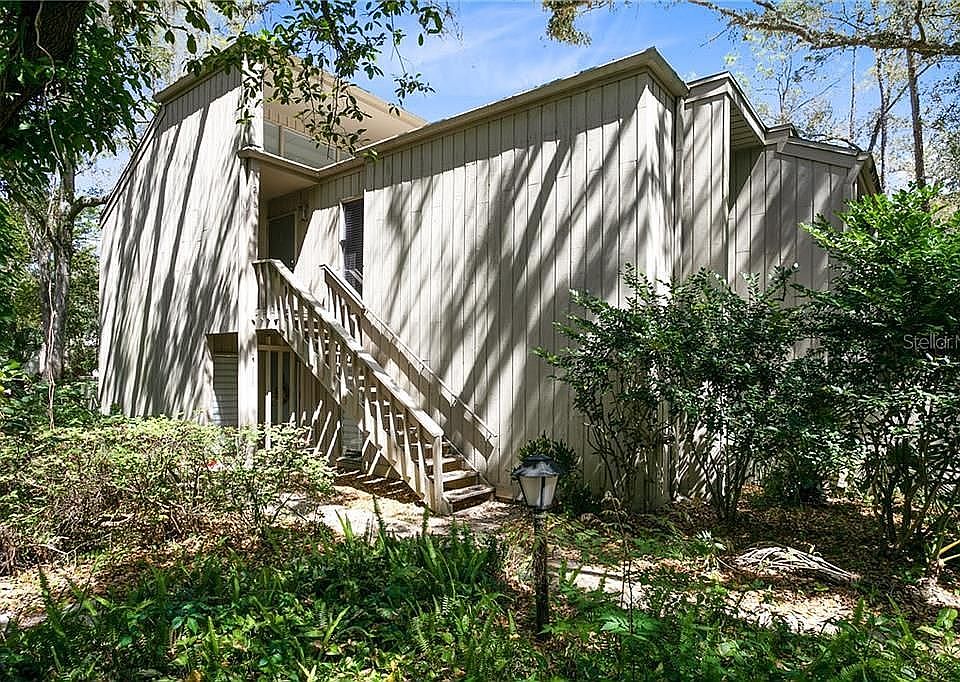 1st image of 218 Crown Oaks Way