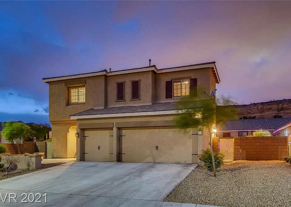 1st image of 755 Coral Dunes St