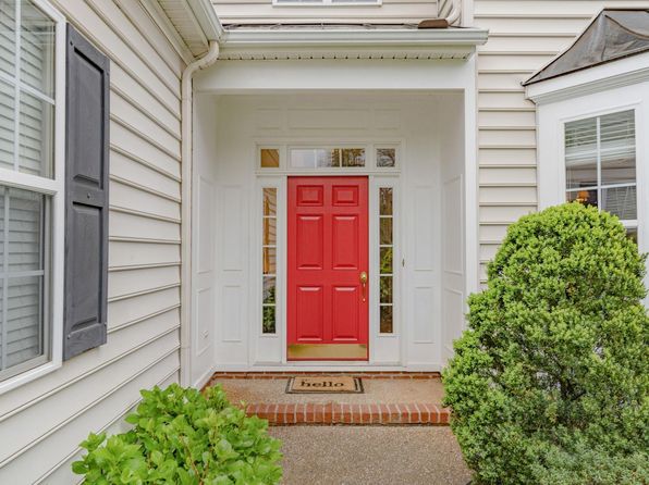 726 Russet Rd, Crozet, VA 22932