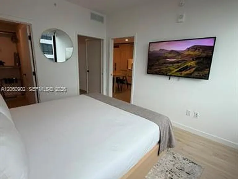 225 N Miami Ave #CU-2904 — Photo 17