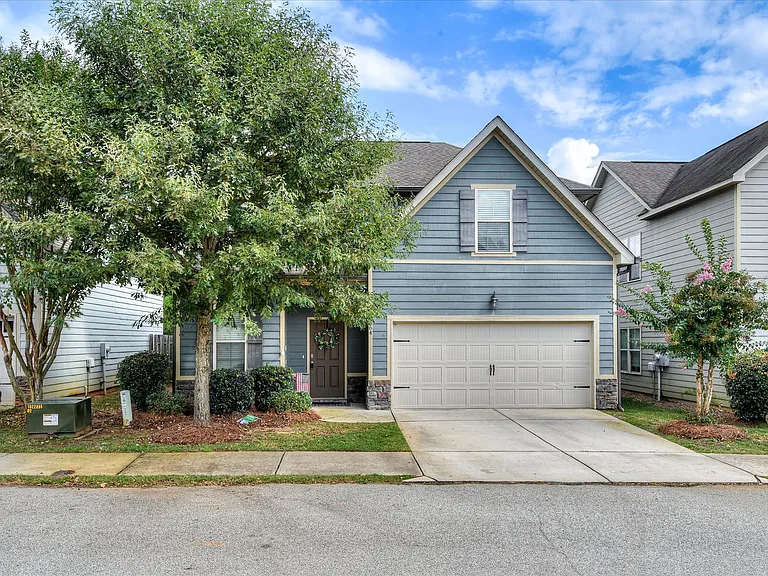 5564 Connor Dr — Photo 2