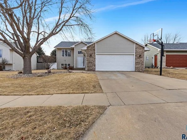 1805 S Dorothy Ave, Sioux Falls, SD 57106