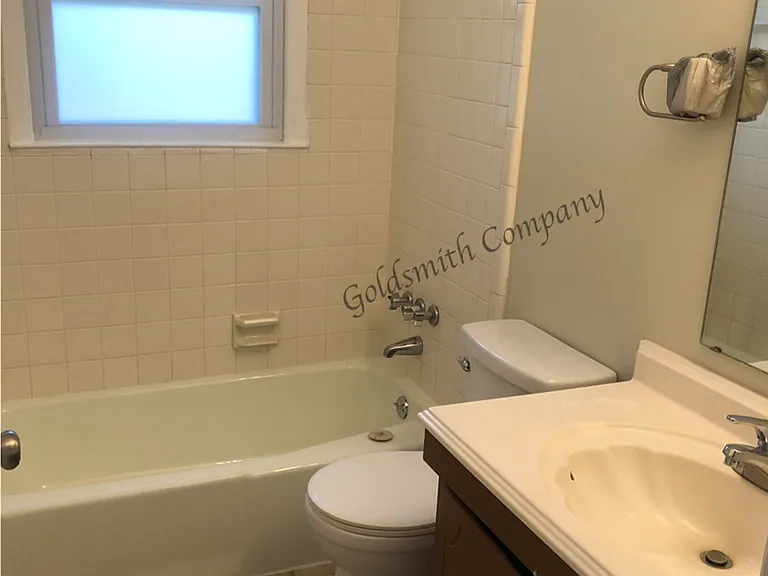 103 Abbotsford Dr — Photo 8