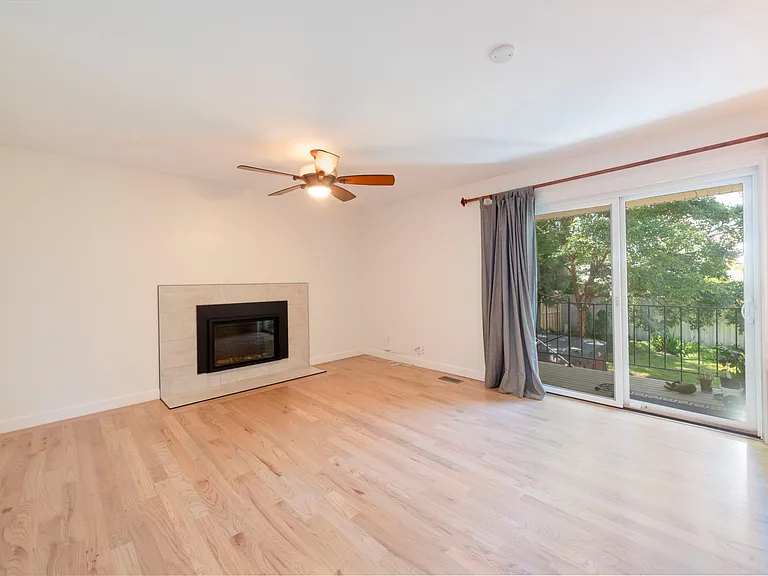 1362 S Embassy Way — Photo 9