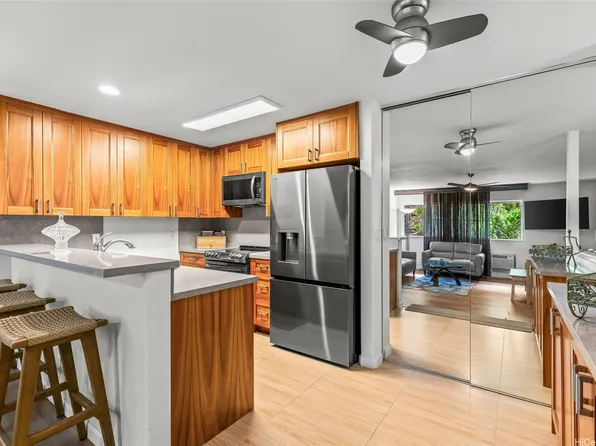 7122 Hawaii Kai Dr APT 90, Honolulu, HI 96825