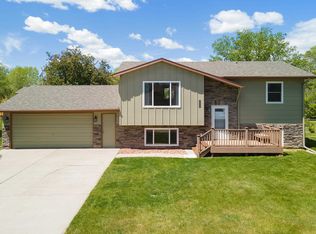 1725 Ennen Dr, Rapid City, SD 57703