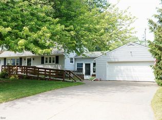 188 Sunset Rd, Avon Lake, OH 44012