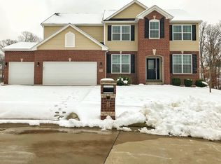 4 Hawthorne Cir, O'Fallon, MO 63366