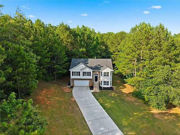 2nd image of 210 Coldwater Dr