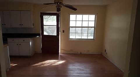 3rd image of 1630 Ingleside St NE