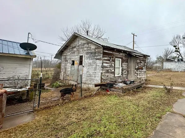 201 Douglas Ave, Seminole, OK 74868