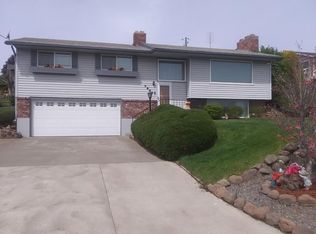 7903 Englewood Crest Dr, Yakima, WA 98908