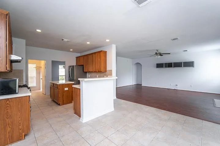 2322 Cool Springs Ln — Photo 16