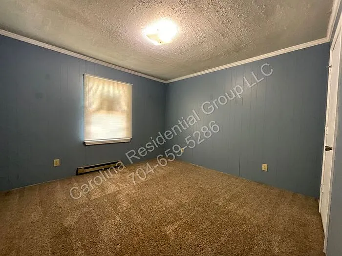 1380 Fairley Ave #B — Photo 6