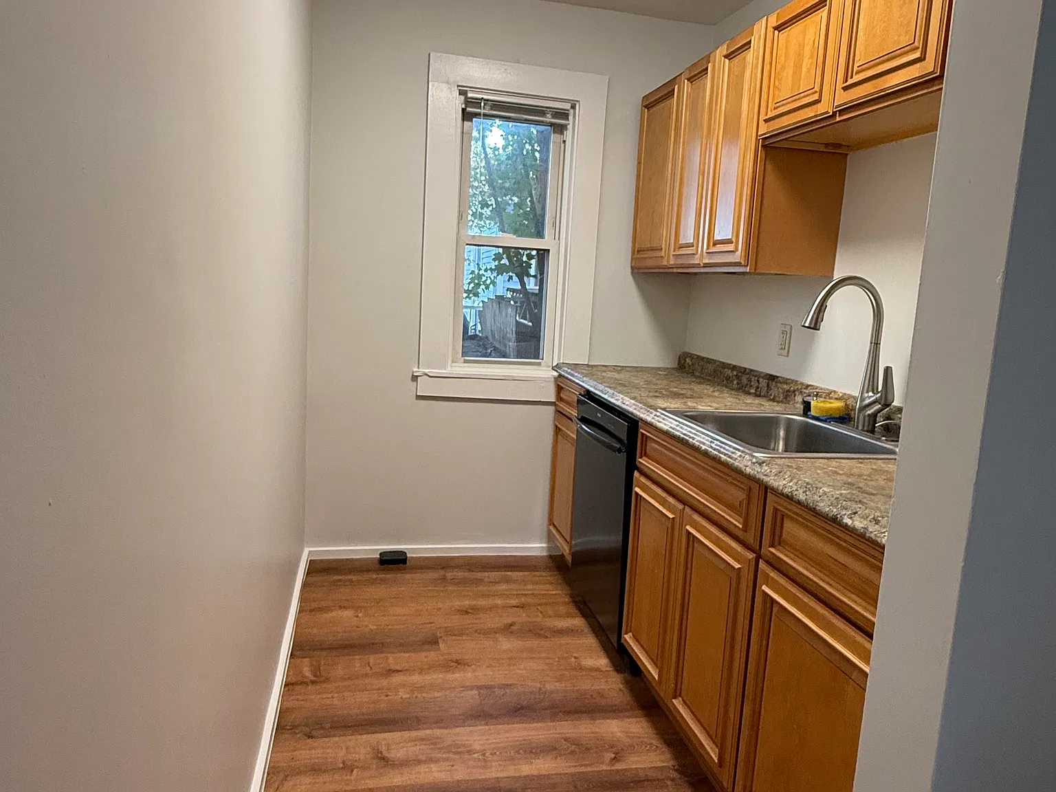 3 bed, 1250 sqft, $2,750 — Photo 3