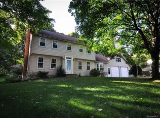 27 Hollow Brook Rd, Windsor, CT 06095