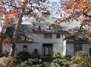 15 Teaberry Ln, Amherst, MA 01002