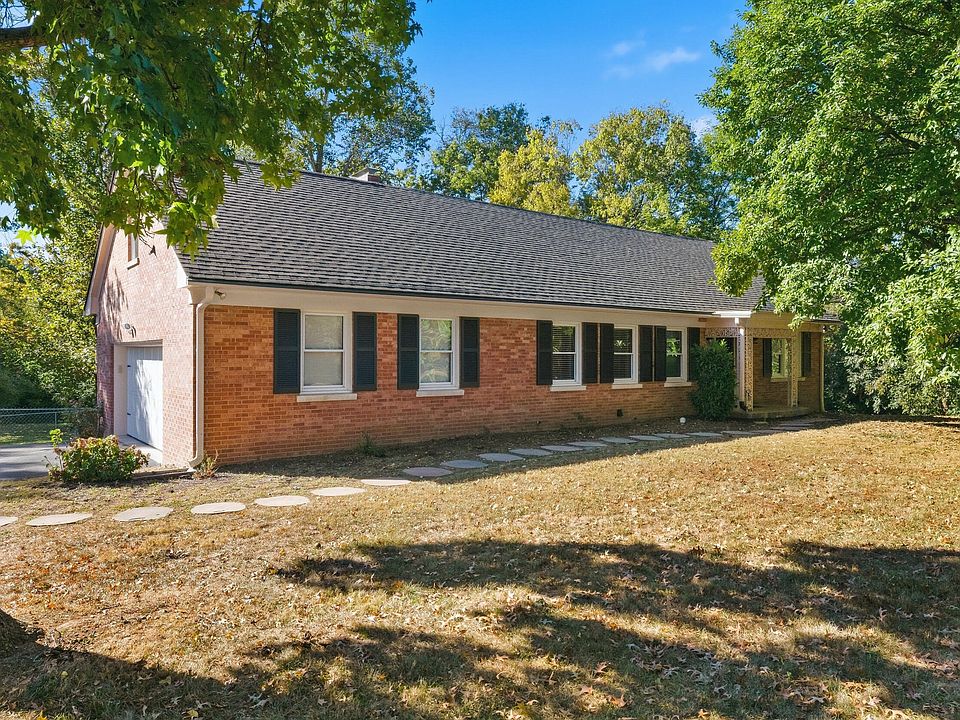 1st image of 2516 Versailles Rd