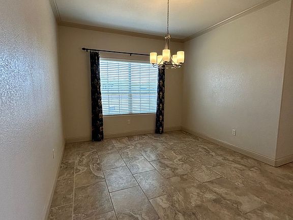 4th image of 3900 Roma St