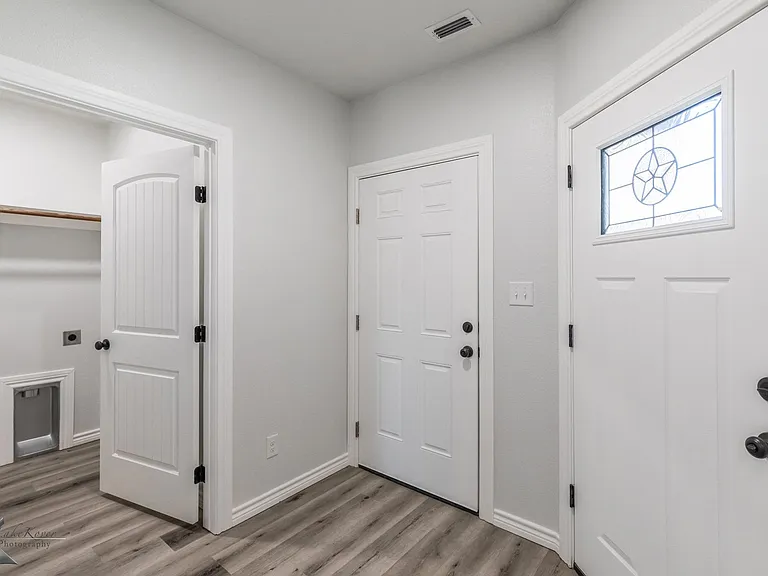 381 Kristi Path — Photo 4