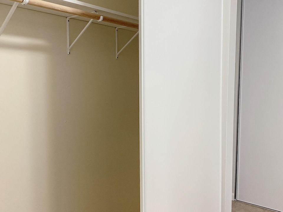 1st image of 1064 Kirkland Ave NE APT 410