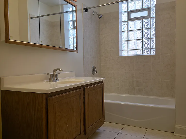 4236 N Wolcott Ave #2 — Photo 12