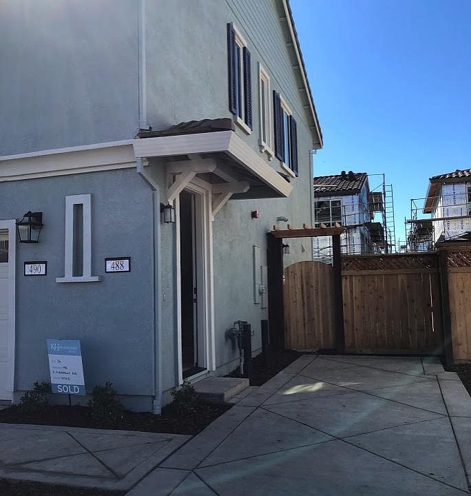 1st image of 488 E Albertina Ave