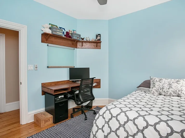 703 E 4th St #3 — Photo 11