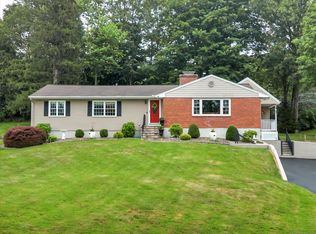 266 Ballfall Rd, Middletown, CT 06457