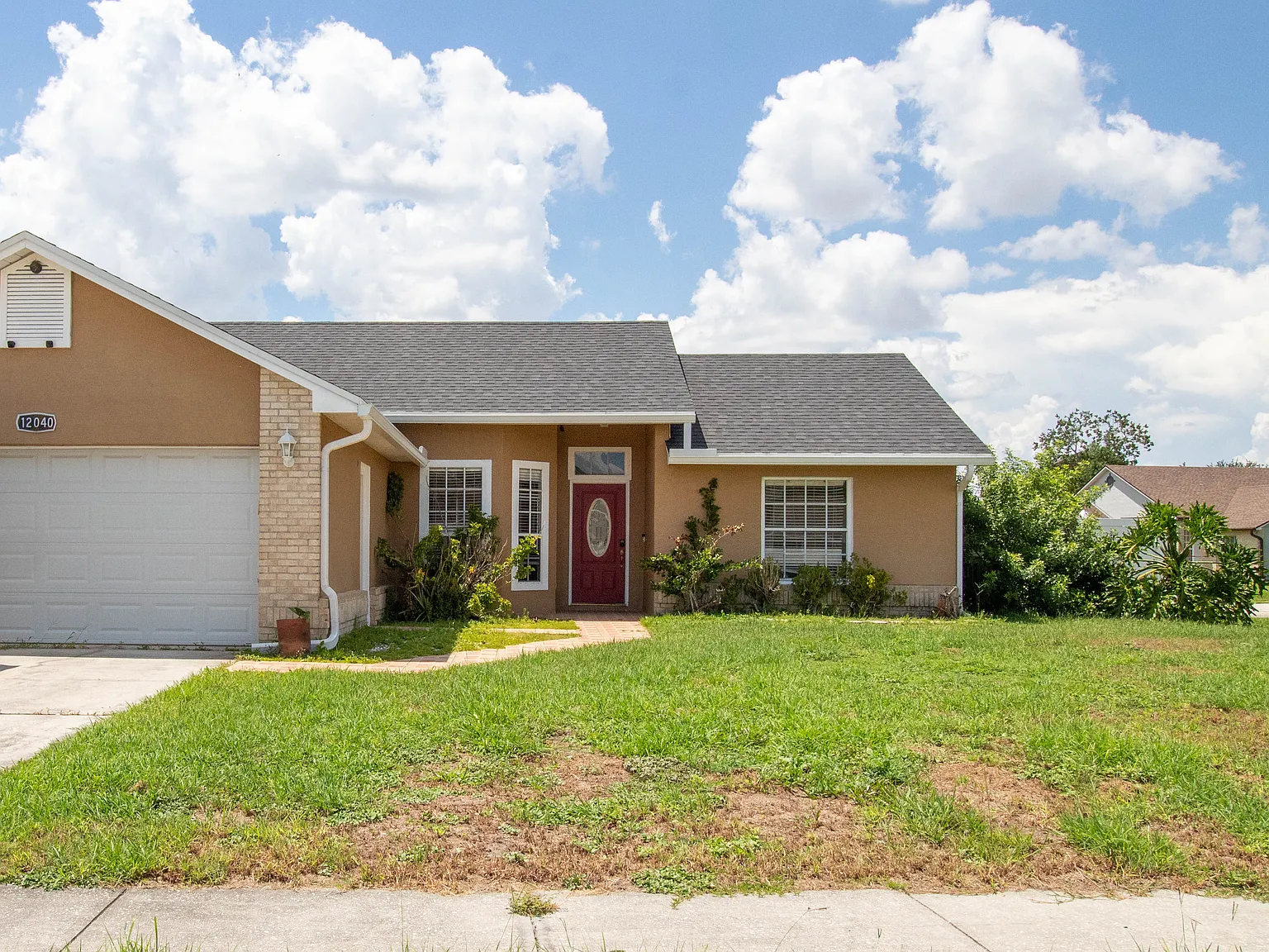 3 bed, 1438 sqft, $2,400 — Photo 1