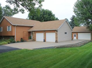 210 Shady Ave N, Vermillion, MN 55085