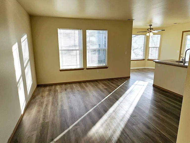 1805 E Overland Rd #51 — Photo 2