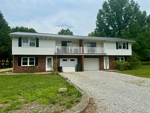 12056 Byers Ave NE Photo 1
