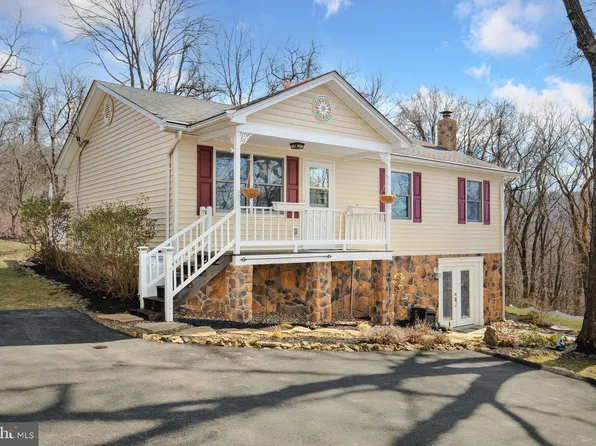 552 Bragg Dr, Front Royal, VA 22630