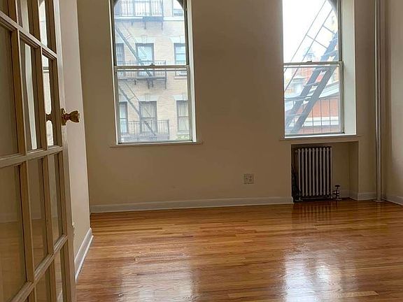 4th image of 218 E 27th St #13A