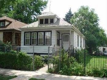 2nd image of 6828 S Claremont Ave