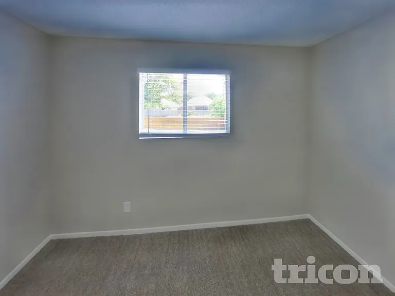 824 Hollow Creek Rd — Photo 14