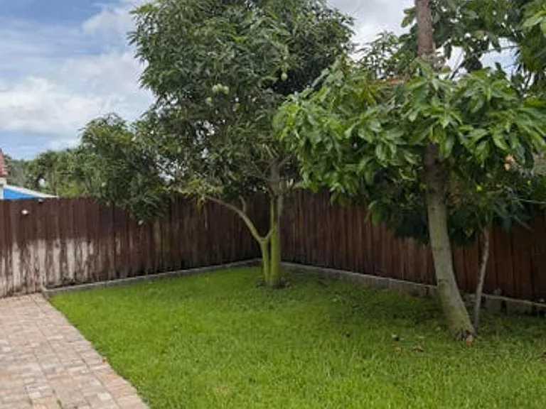 8202 White Rock Cir — Photo 14