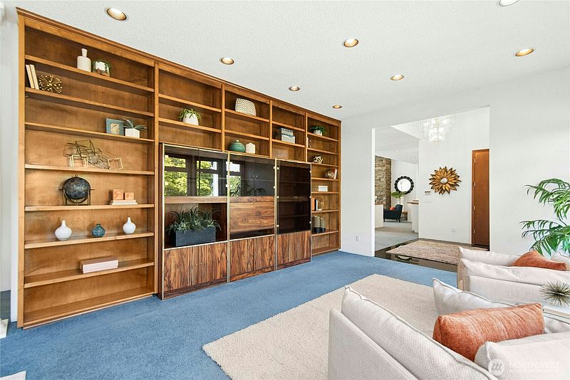 5th image of 25725 NE 80th Street