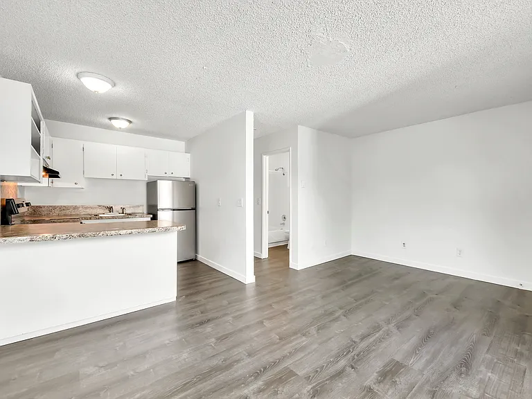 1804 NE Weidler St #17 — Photo 1