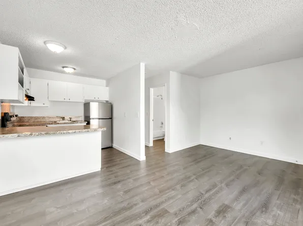 1804 NE Weidler St #17, Portland, OR 97232