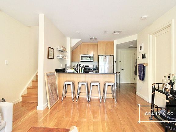 4th image of 95 Dupont St #3F