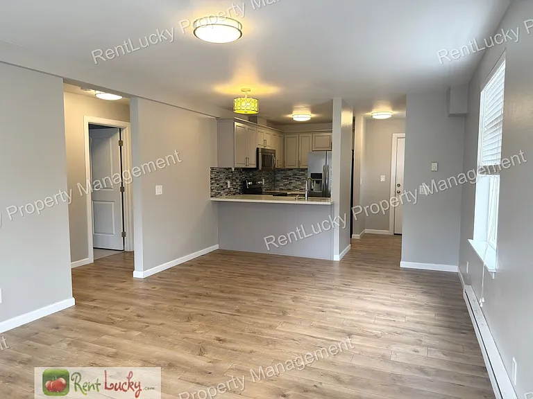 3315 Claremont Ave S — Photo 10