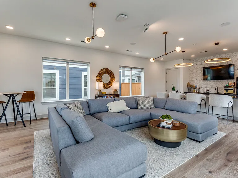 Villas at Creekside — Photo 6