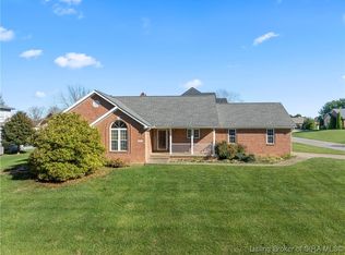 2851 Sandalwood Dr, New Albany, IN