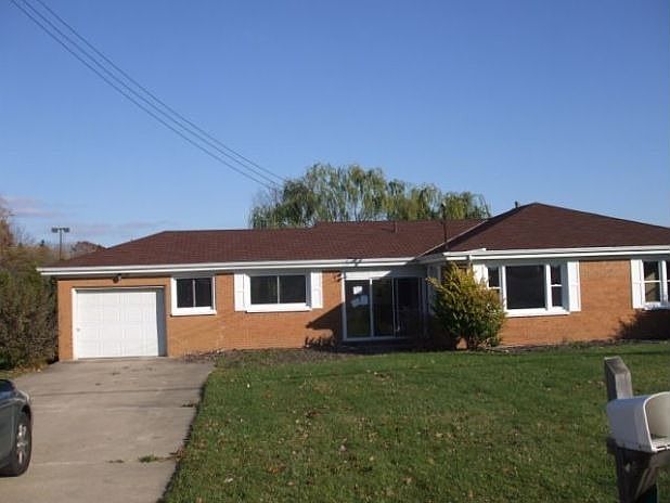 1st image of 64 Brookwood Way N