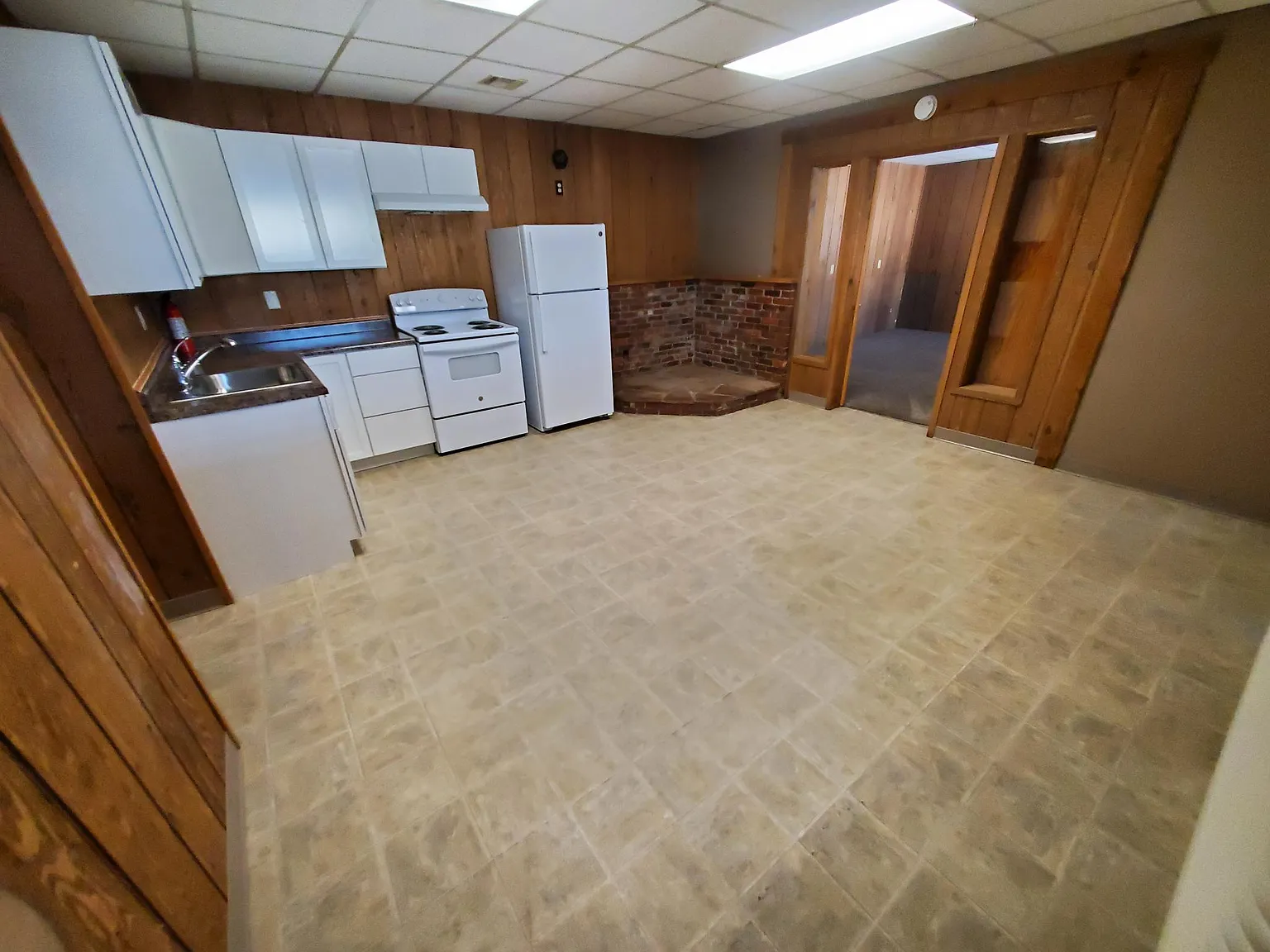 1 bed, 400 sqft, $600 — Photo 2